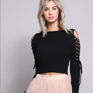 Lace up sleeve cropped sweater